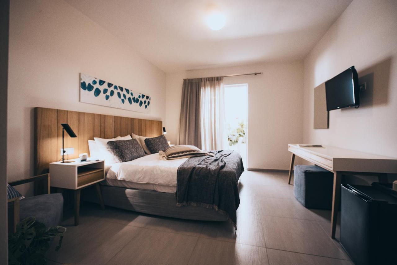 More Meni Residence & Suites คอสทาวน์ ภายนอก รูปภาพ